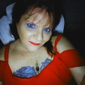 Meet your Posher, Elaina